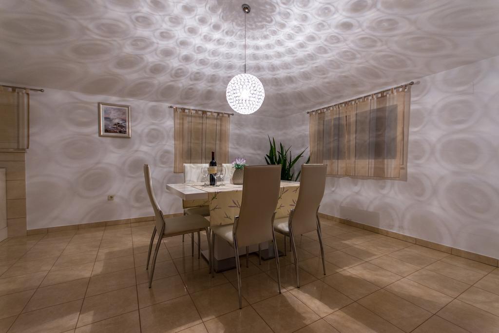 טרוגיר Apartments Barba מראה חיצוני תמונה