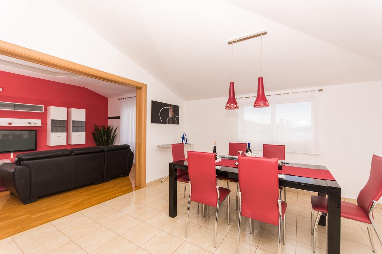טרוגיר Apartments Barba מראה חיצוני תמונה